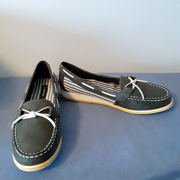 Lands' End Women's Gray and Striped Dockside Loafers Size; 8B - Picture 1 of 8